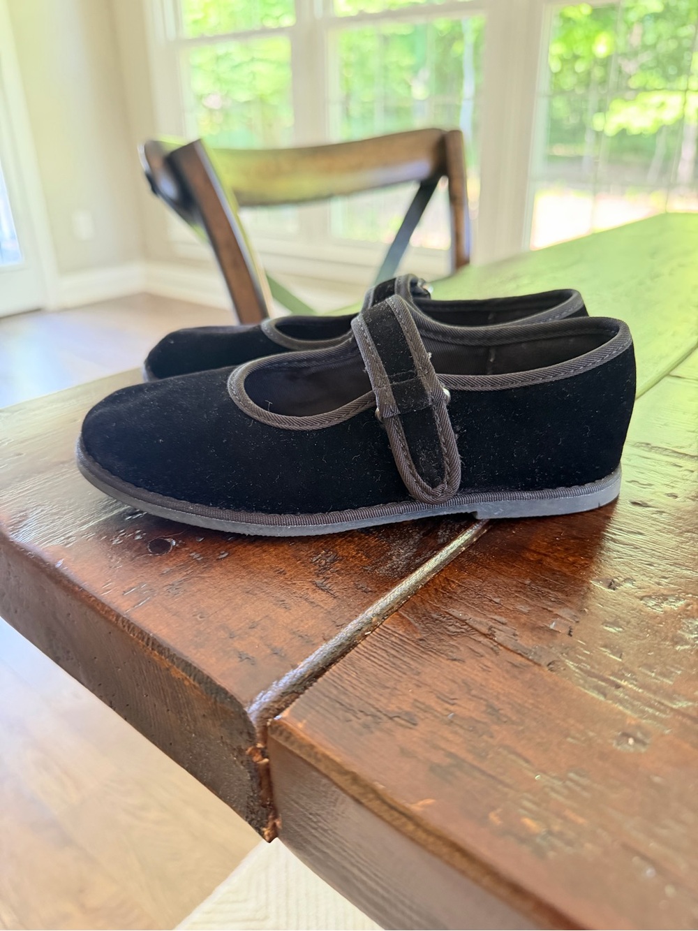 Zara Black Velvet Mary Jane Shoes with Floral Insole - Picture 7 of 8